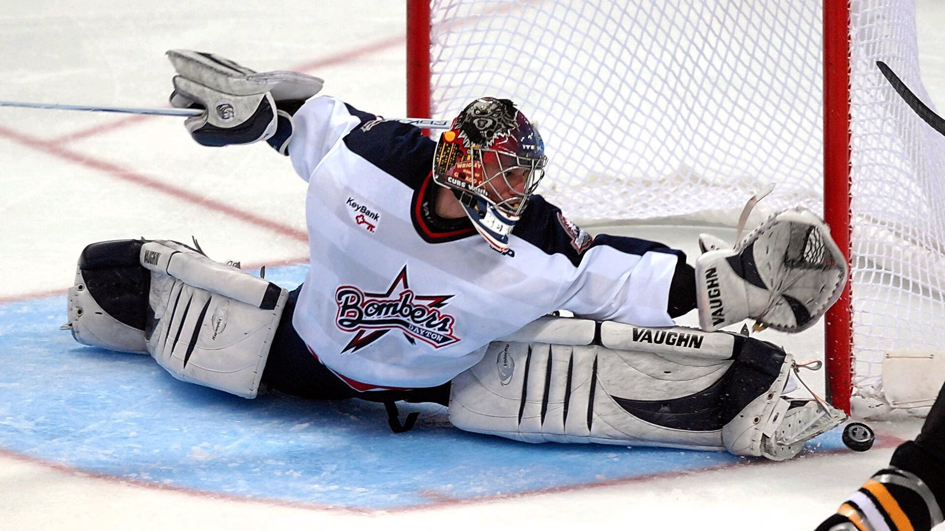 浓眉哥焦点对战，纳达尔与30激战C9分钟，晋级下一阶段胜负难料！赢得满堂喝彩